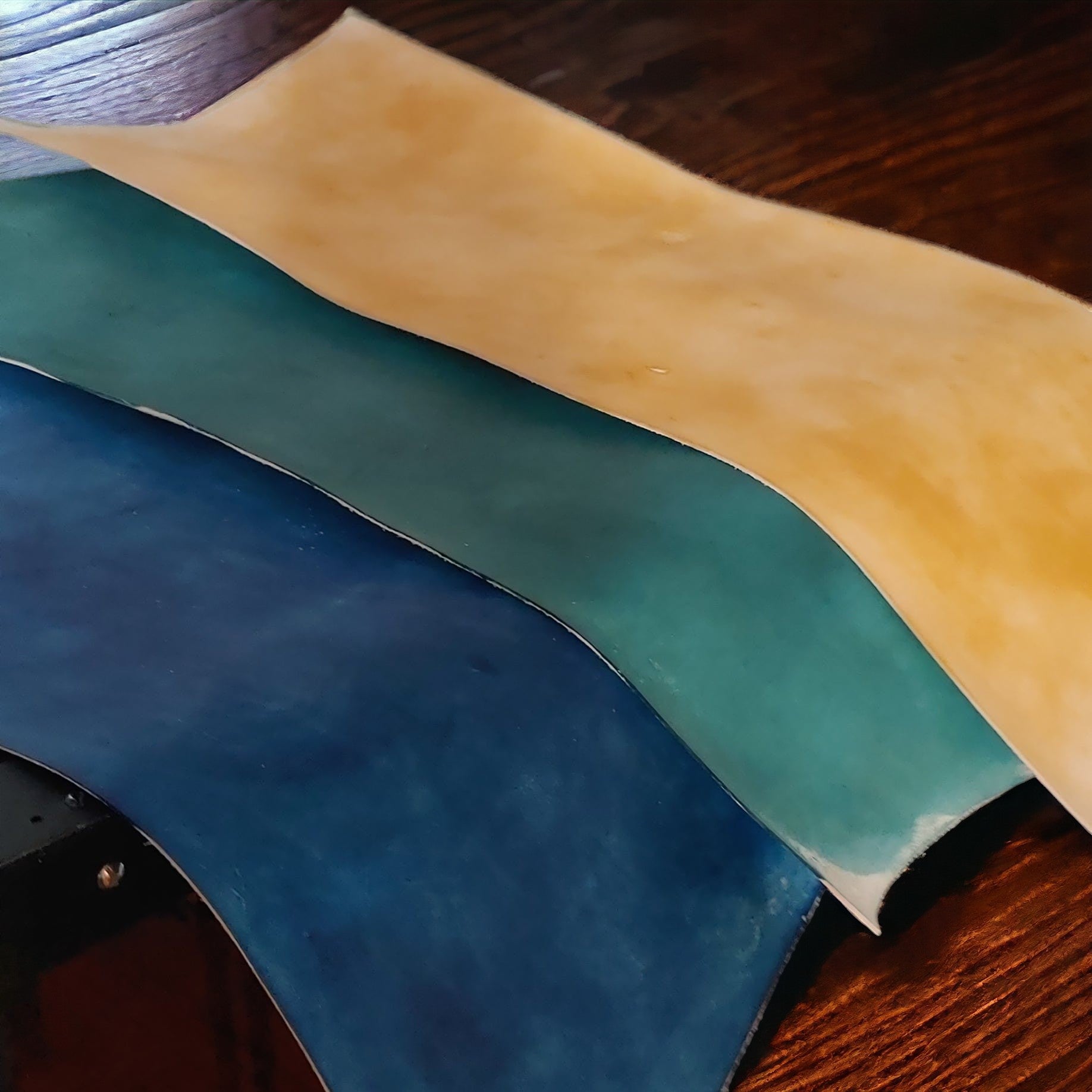 Minimalist Card Wallet - Hand-Dyed Made from Hand-dyed Vegtan Leather Designed to carry just your most important bank cards, credit cards and ID. Features 2 outside pockets, and one interior pocket. All hand-stitched.